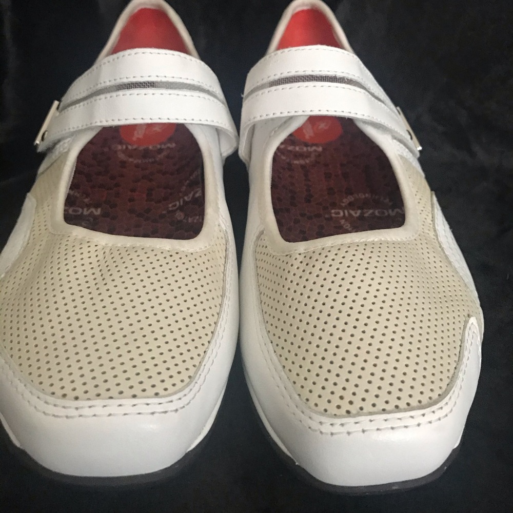 Aetrex Lizzy mary jane sneaker Size 5.5 Wi… - Picture 6 of 6